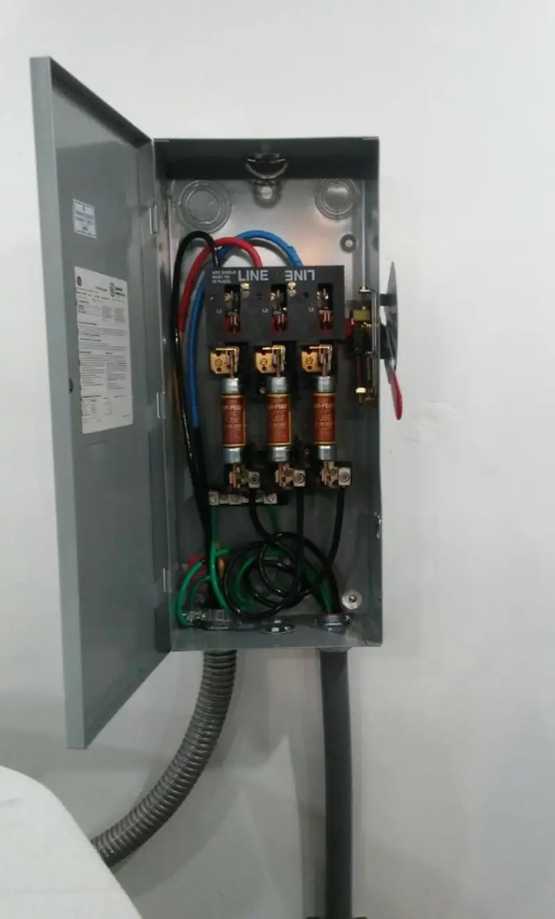 Three-phase disconnect switch installed for Smoke Detector Installation in Hilltown